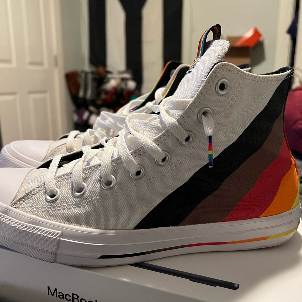 Converse size 11
